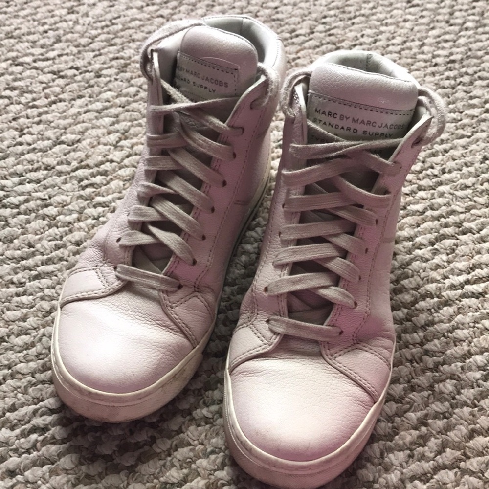 ✨Marc Jacobs High Top Sneakers✨